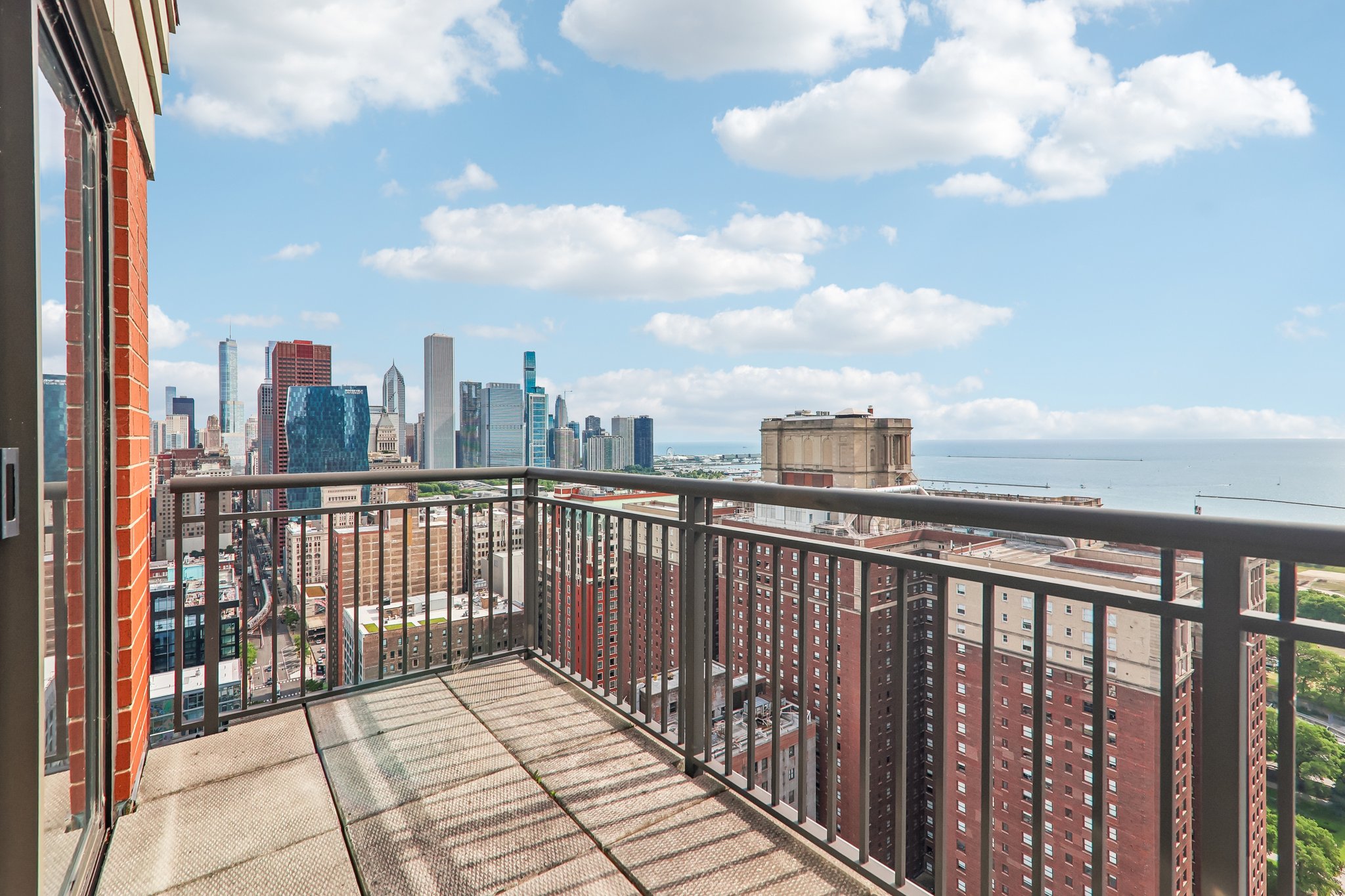E 8th St 3301-S3105-031.jpg