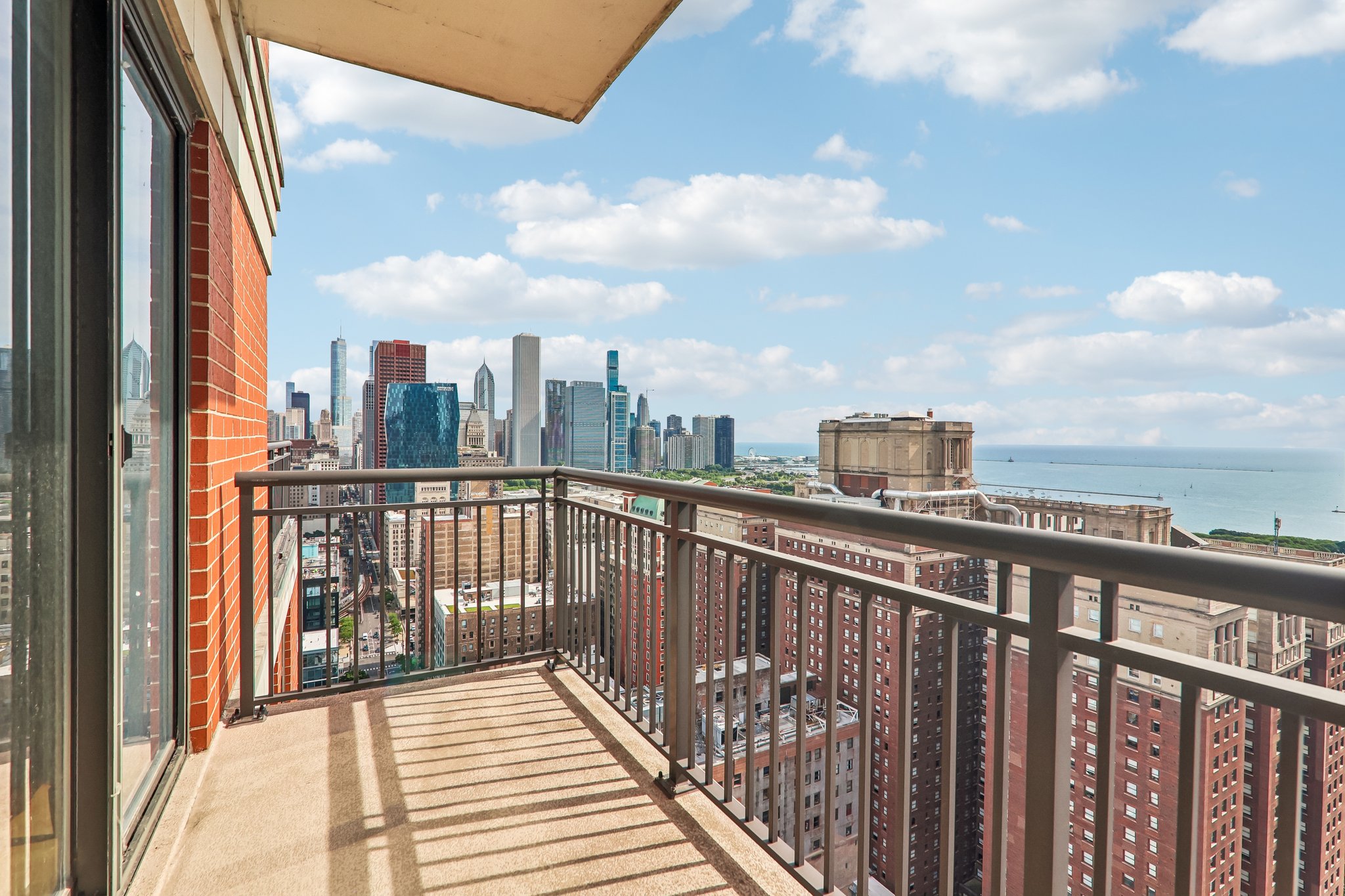 E 8th St 3301-S3105-032.jpg