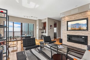 E 8th St 3301-S3105-009.jpg