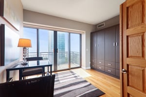 E 8th St 3301-S3105-018.jpg