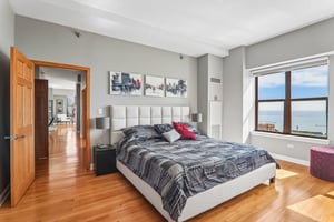 E 8th St 3301-S3105-023.jpg