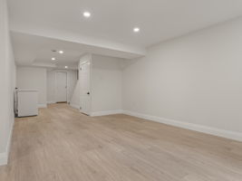  Photo 34