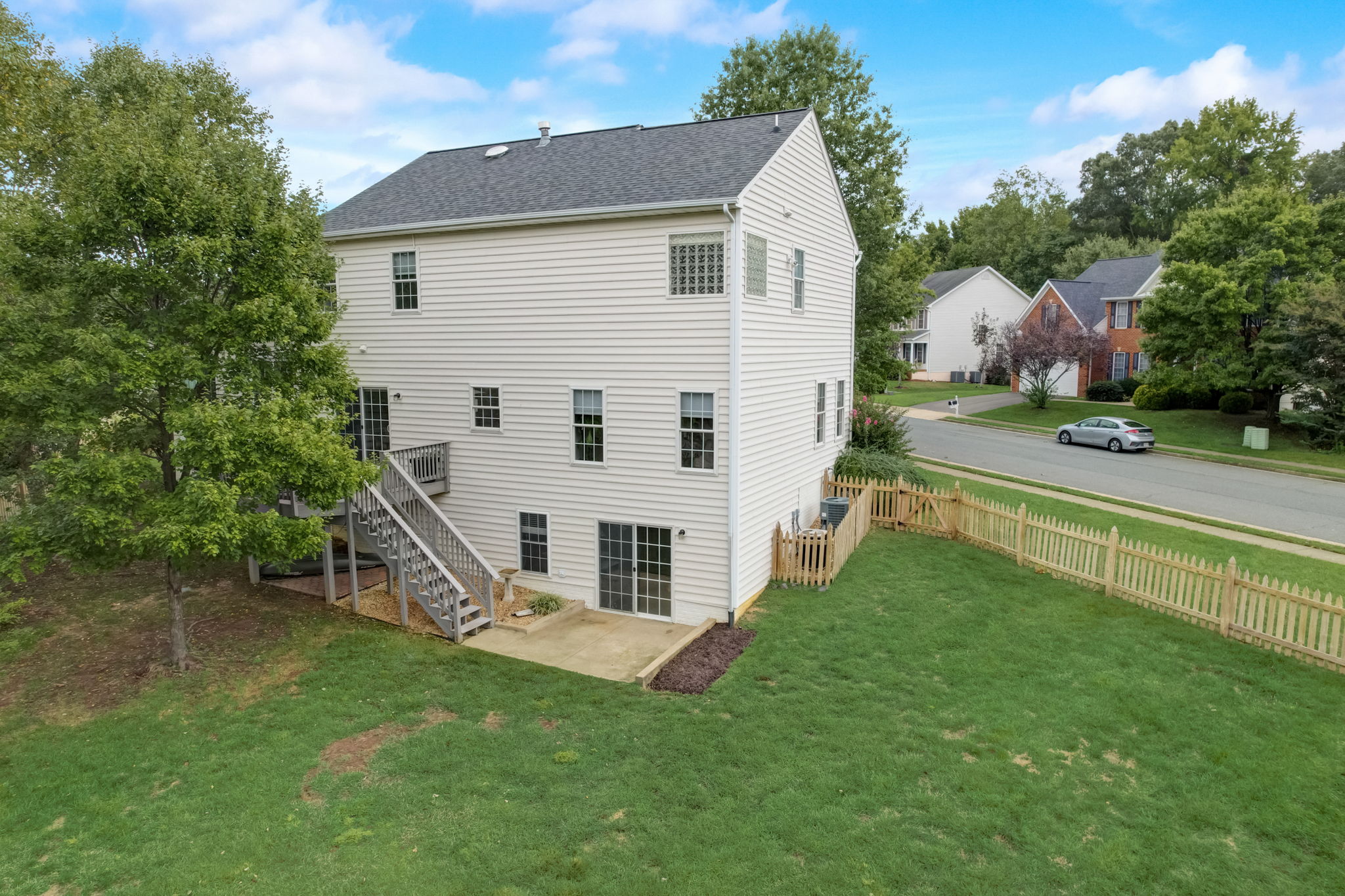 Hunton Dr-056