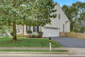 Hunton Dr-003