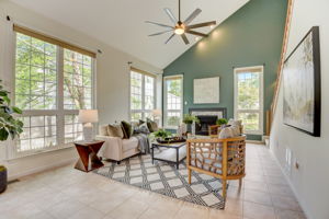 Hunton Dr-020
