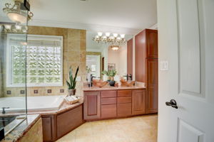 Hunton Dr-033