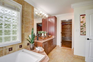 Hunton Dr-034