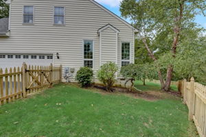 Hunton Dr-049
