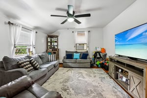 Macarthur Ave-S0309-013.jpg