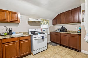 Macarthur Ave-S0309-026.jpg
