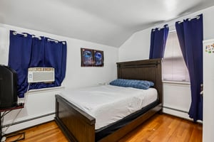 Macarthur Ave-S0309-034.jpg