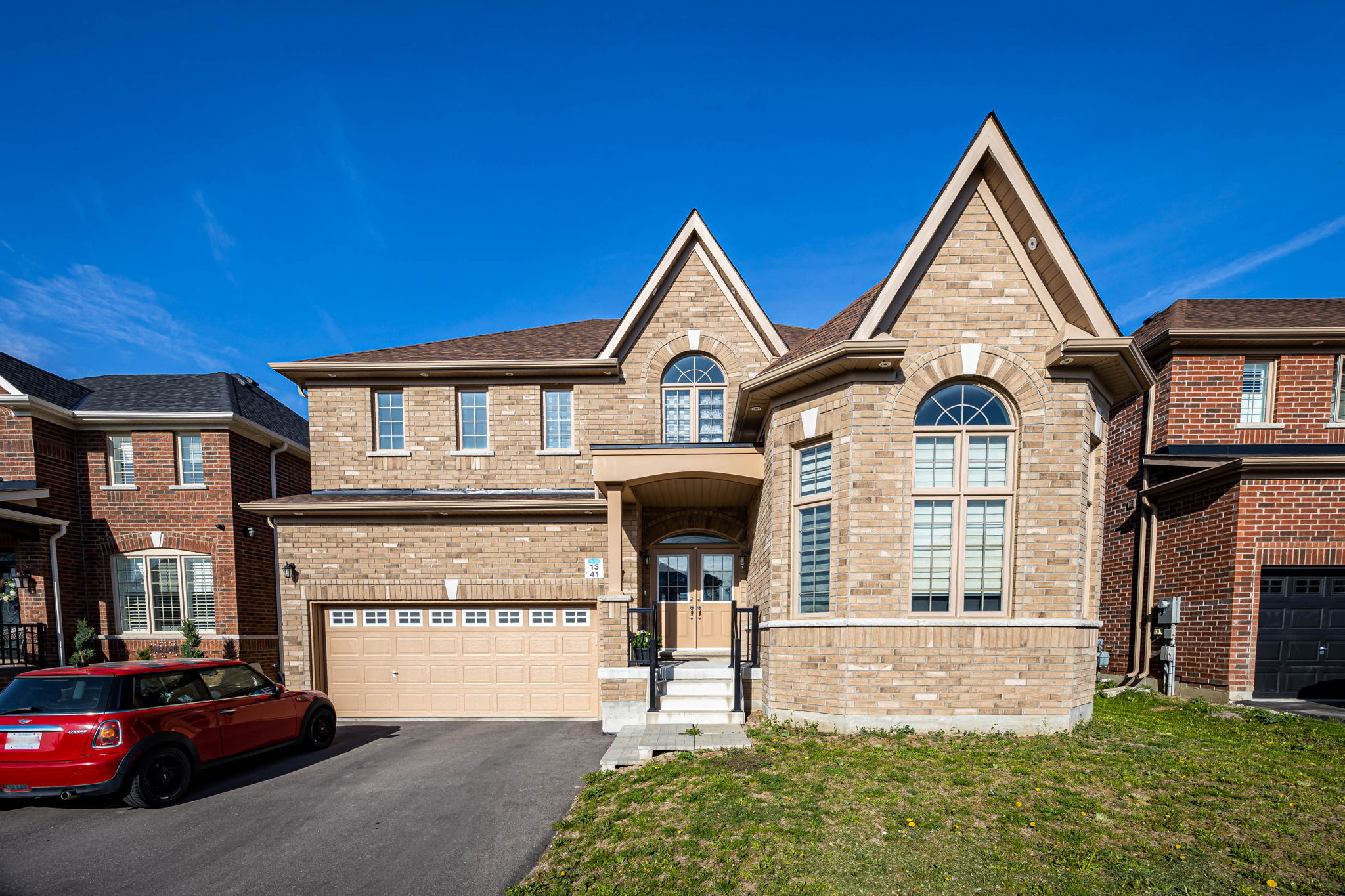 Bradford West Gwillimbury property showcase