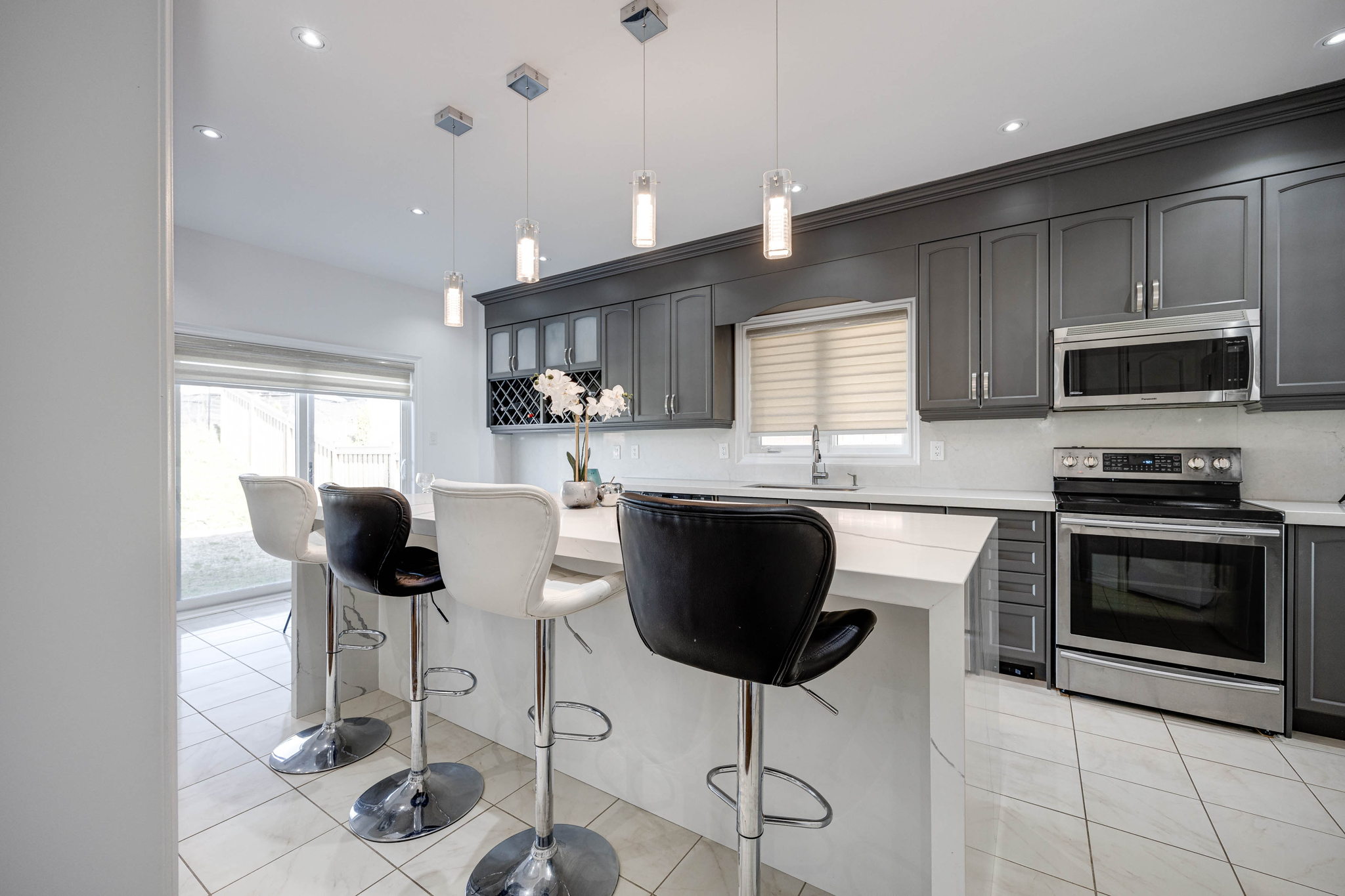 Bradford West Gwillimbury property showcase — delivered property photograph 19
