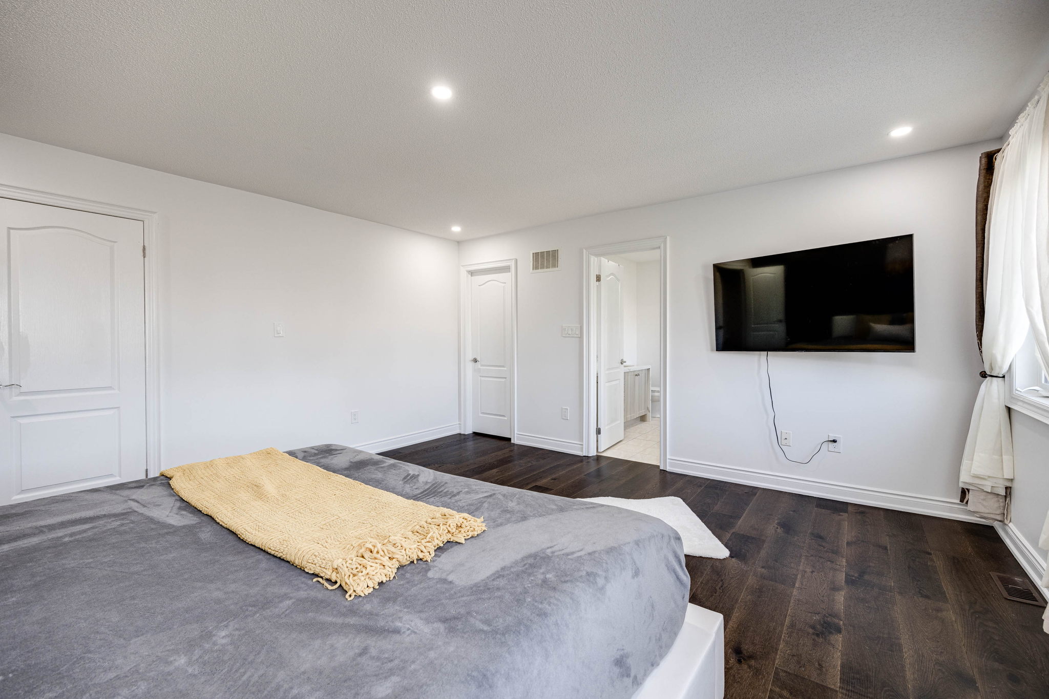 Bradford West Gwillimbury property showcase — delivered property photograph 41