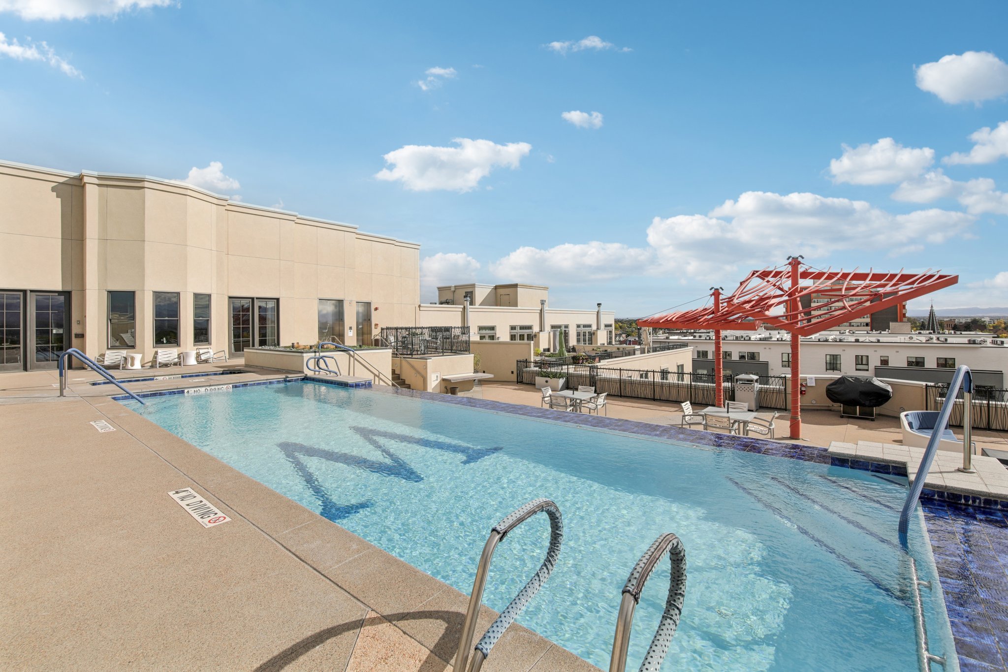 Acoma St 206-1410-917.jpg