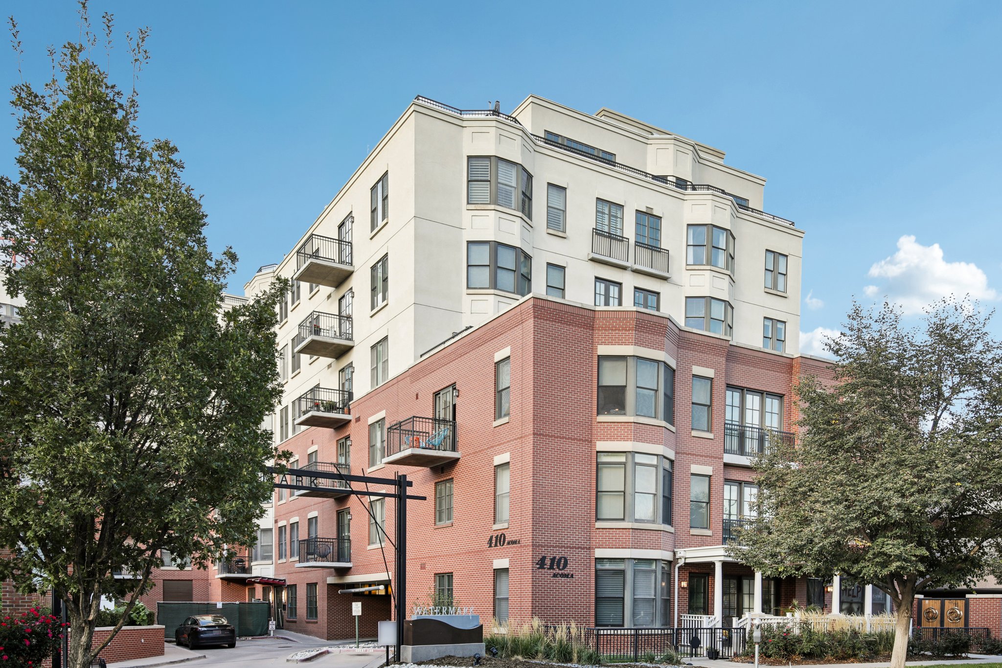 Acoma St 206-S1410-003.jpg