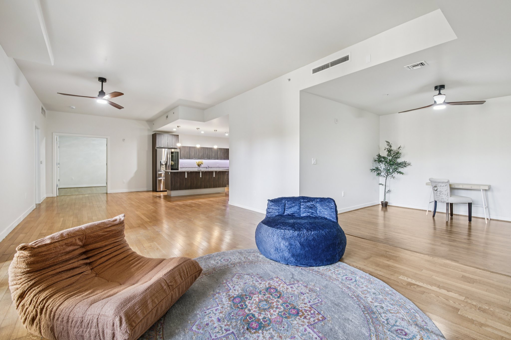 Acoma St 206-S1410-013.jpg