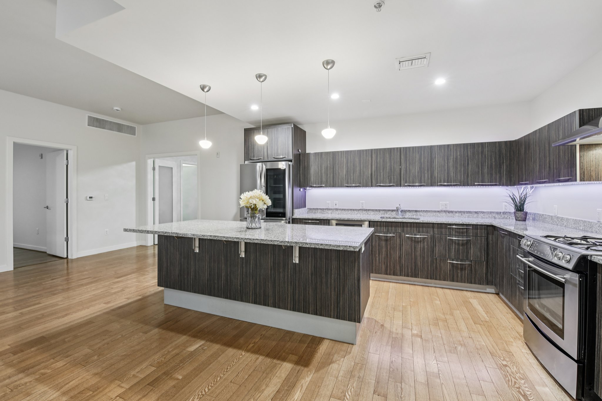 Acoma St 206-S1410-015.jpg