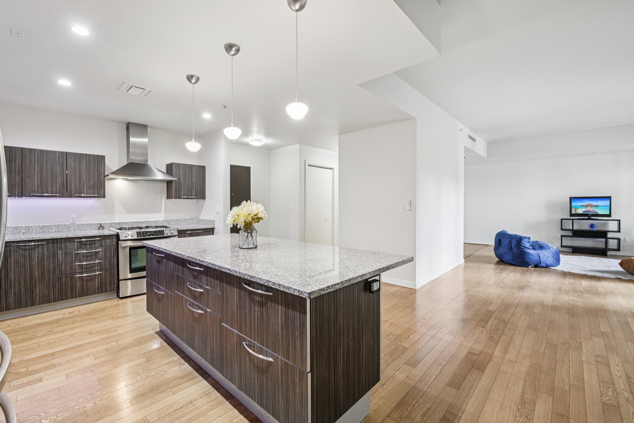 Acoma St 206-S1410-018.jpg