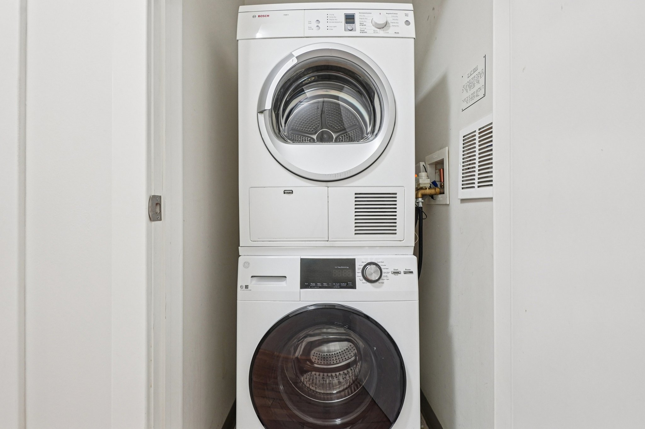 - 410 Acoma St 206-S0203-1-016.jpg