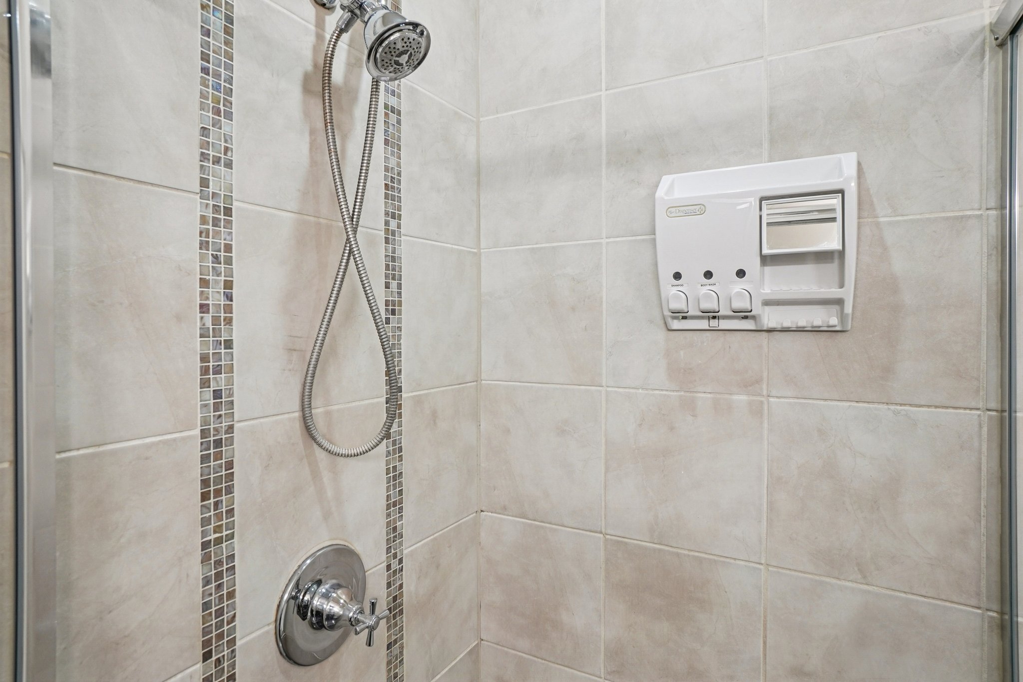 - 410 Acoma St 206-S0203-1-025.jpg