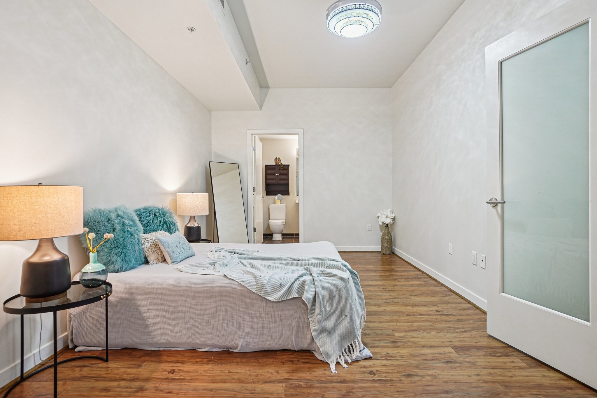 - 410 Acoma St 206-S0203-1-029.jpg