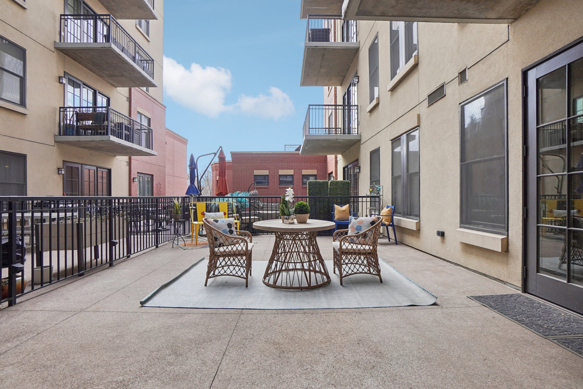 - 410 Acoma St 206-S0203-1-033.jpg