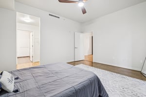 Acoma St 206-S1410-023.jpg