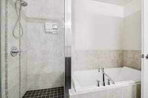 Acoma St 206-S1410-026.jpg