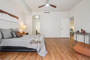 - 410 Acoma St 206-S0203-1-019.jpg