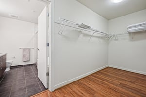 - 410 Acoma St 206-S0203-1-027.jpg