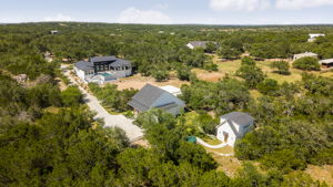 5 acres | Main House | 2 Bed Guest House | + Casita