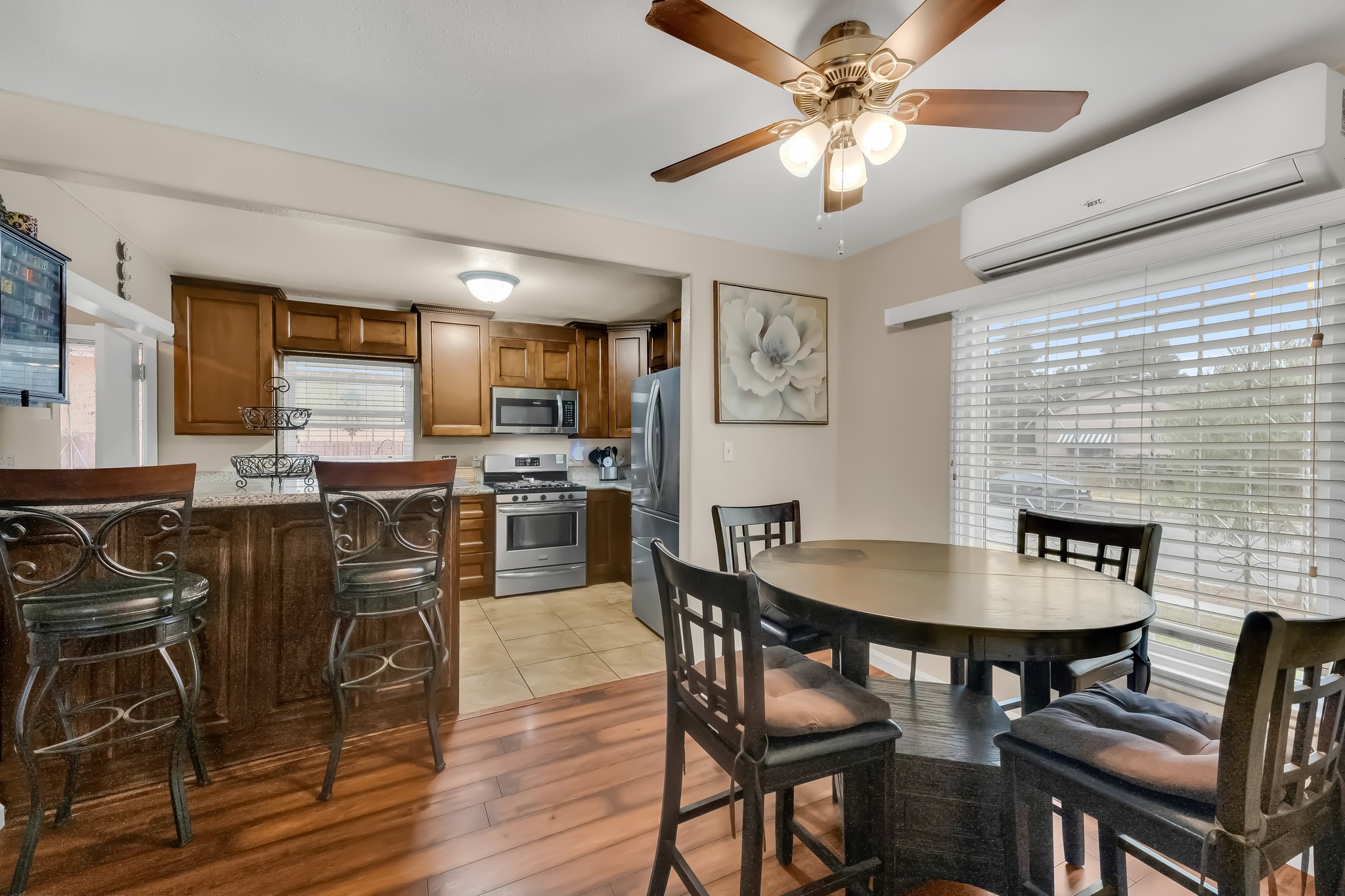 Dining Room & Kitchen