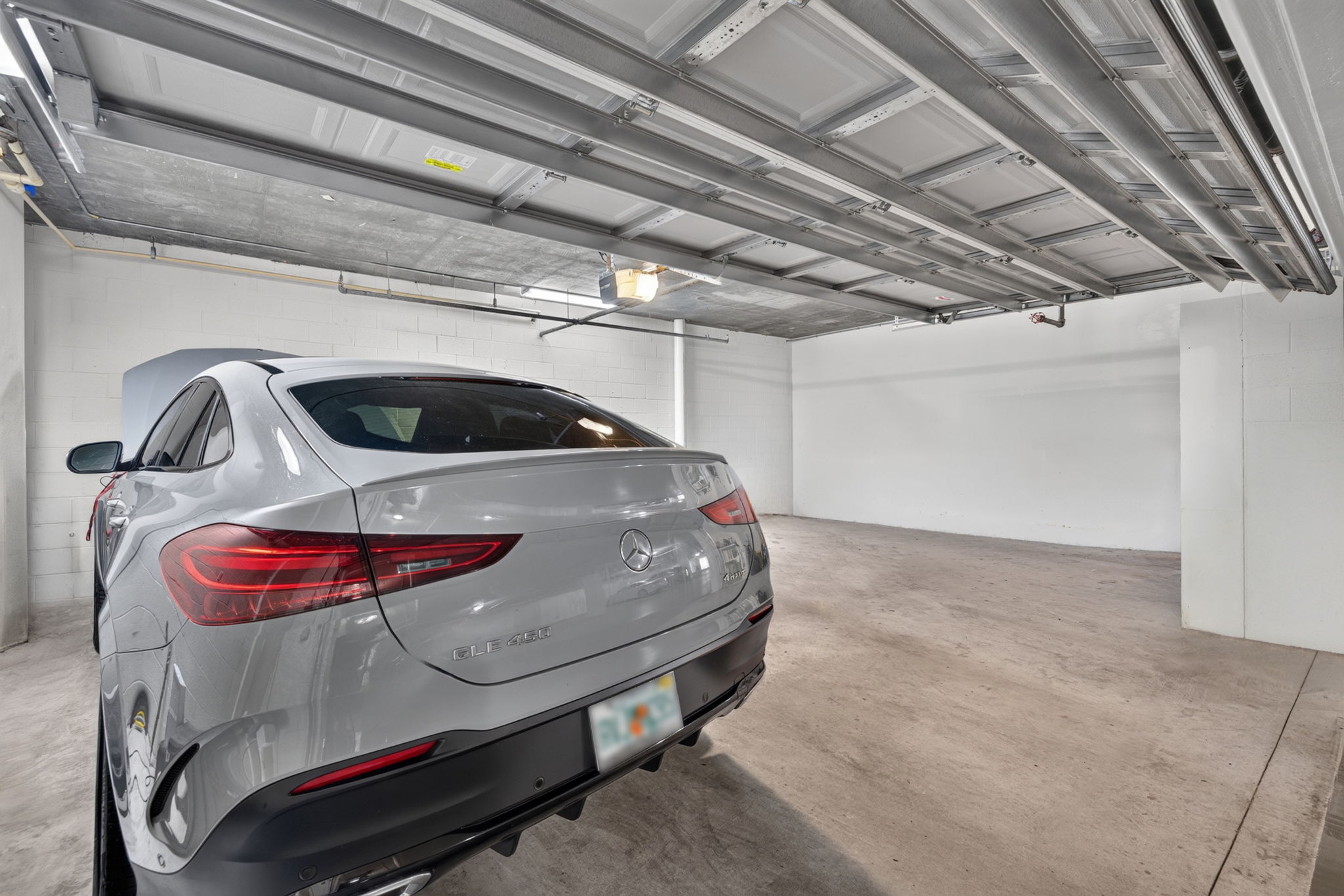 Garage - Virtual Declutter