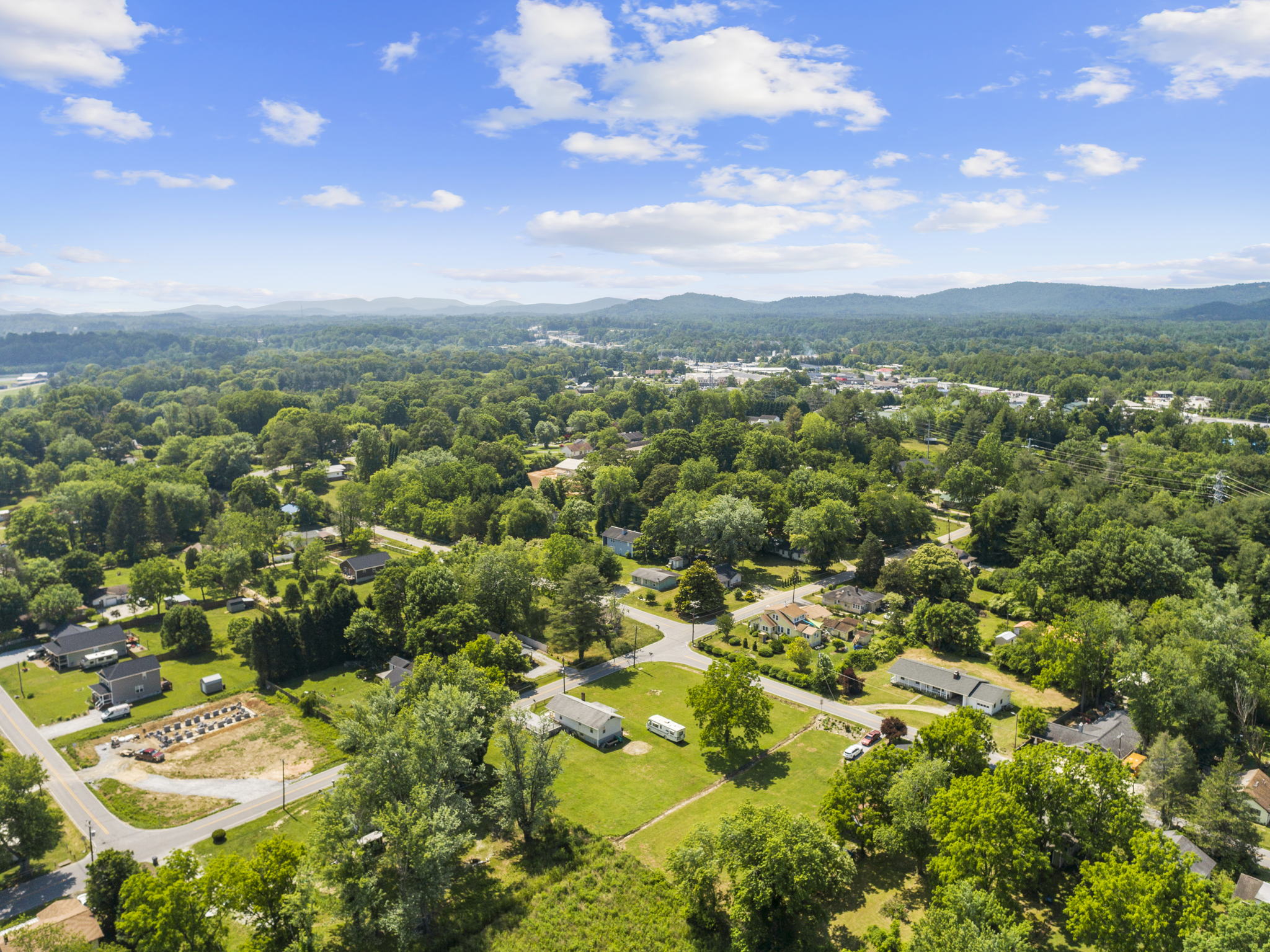 410 Glover St, Hendersonville, NC 28792, USA Photo 55