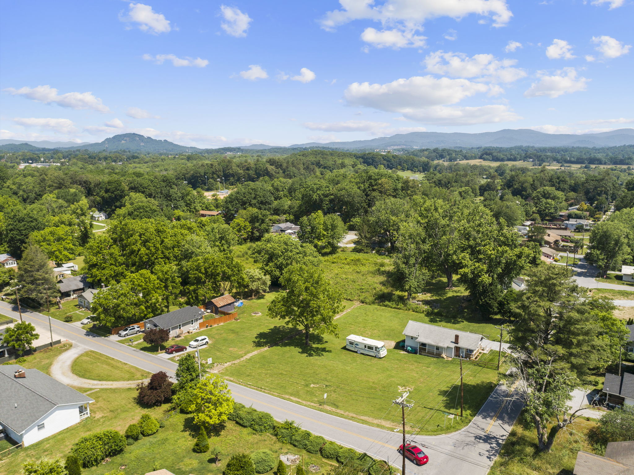 410 Glover St, Hendersonville, NC 28792, USA Photo 48