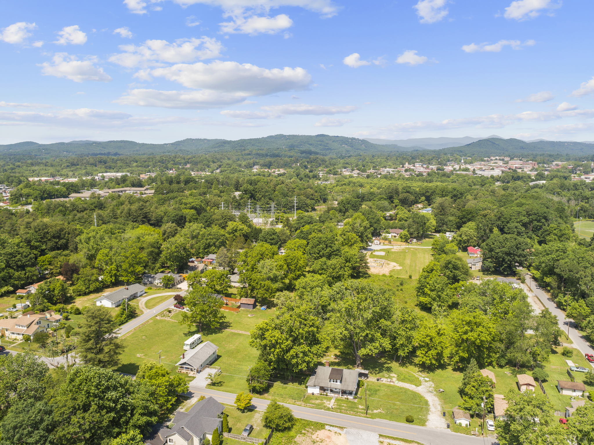 410 Glover St, Hendersonville, NC 28792, USA Photo 50