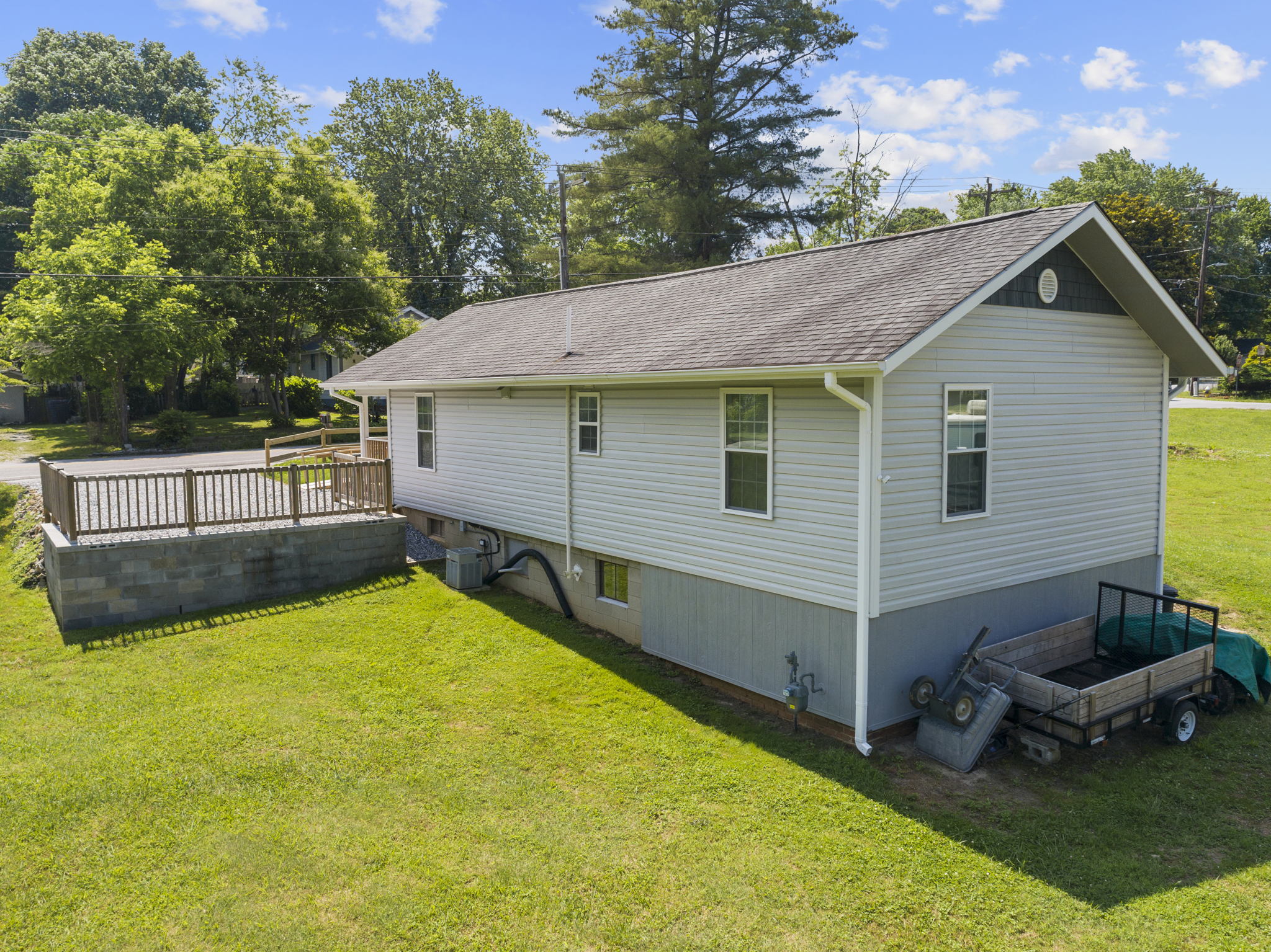 410 Glover St, Hendersonville, NC 28792, USA Photo 41