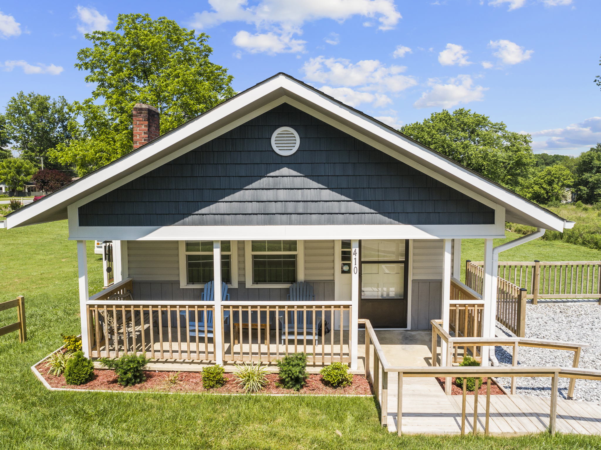 410 Glover St, Hendersonville, NC 28792, USA Photo 12