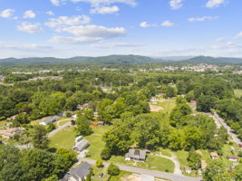 410 Glover St, Hendersonville, NC 28792, USA Photo 49