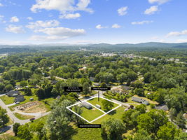 410 Glover St, Hendersonville, NC 28792, USA Photo 2