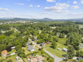 410 Glover St, Hendersonville, NC 28792, USA Photo 48