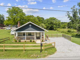 410 Glover St, Hendersonville, NC 28792, USA Photo 9