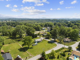 410 Glover St, Hendersonville, NC 28792, USA Photo 46