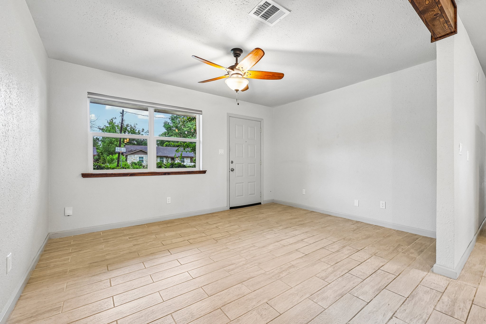 Magnolia St-S1507-005.jpg