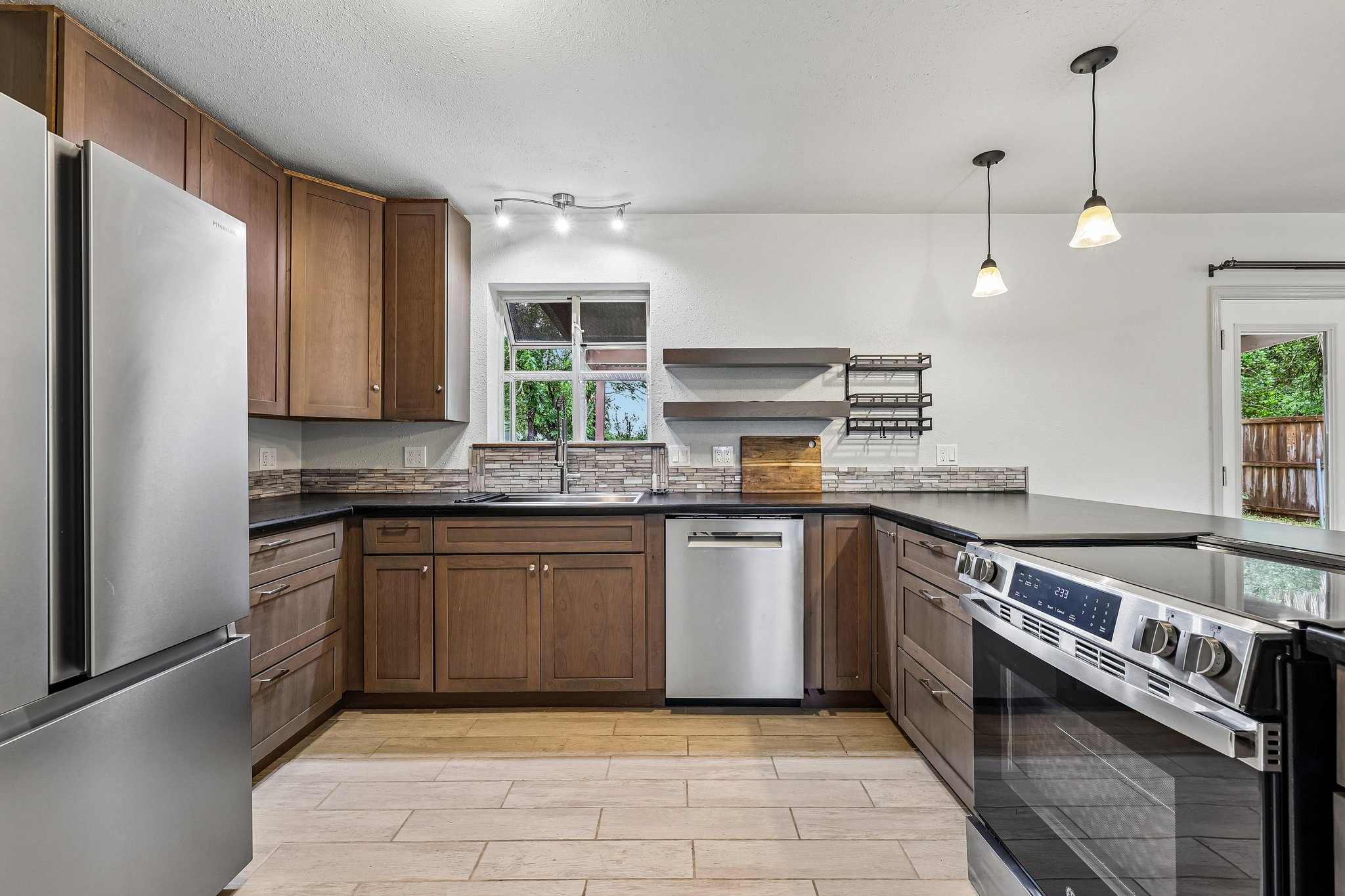 Magnolia St-S1507-009.jpg