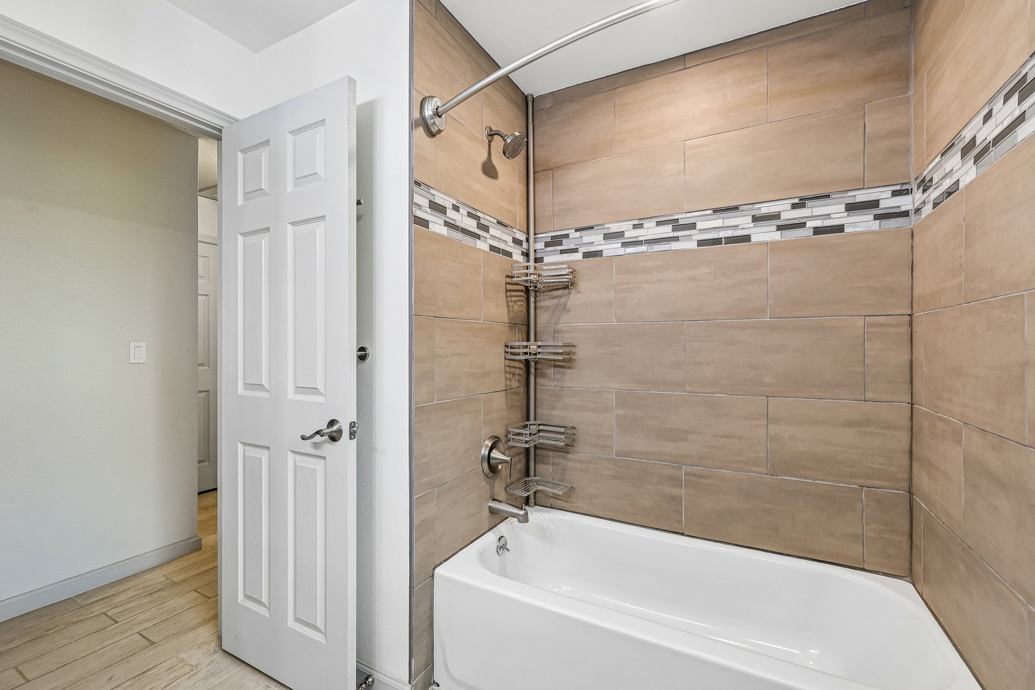 Magnolia St-S1507-017.jpg