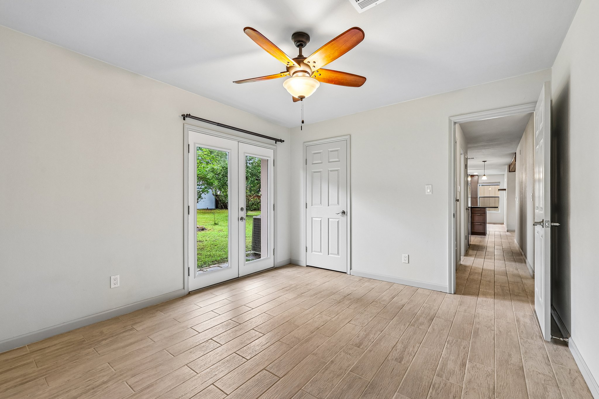Magnolia St-S1507-020.jpg