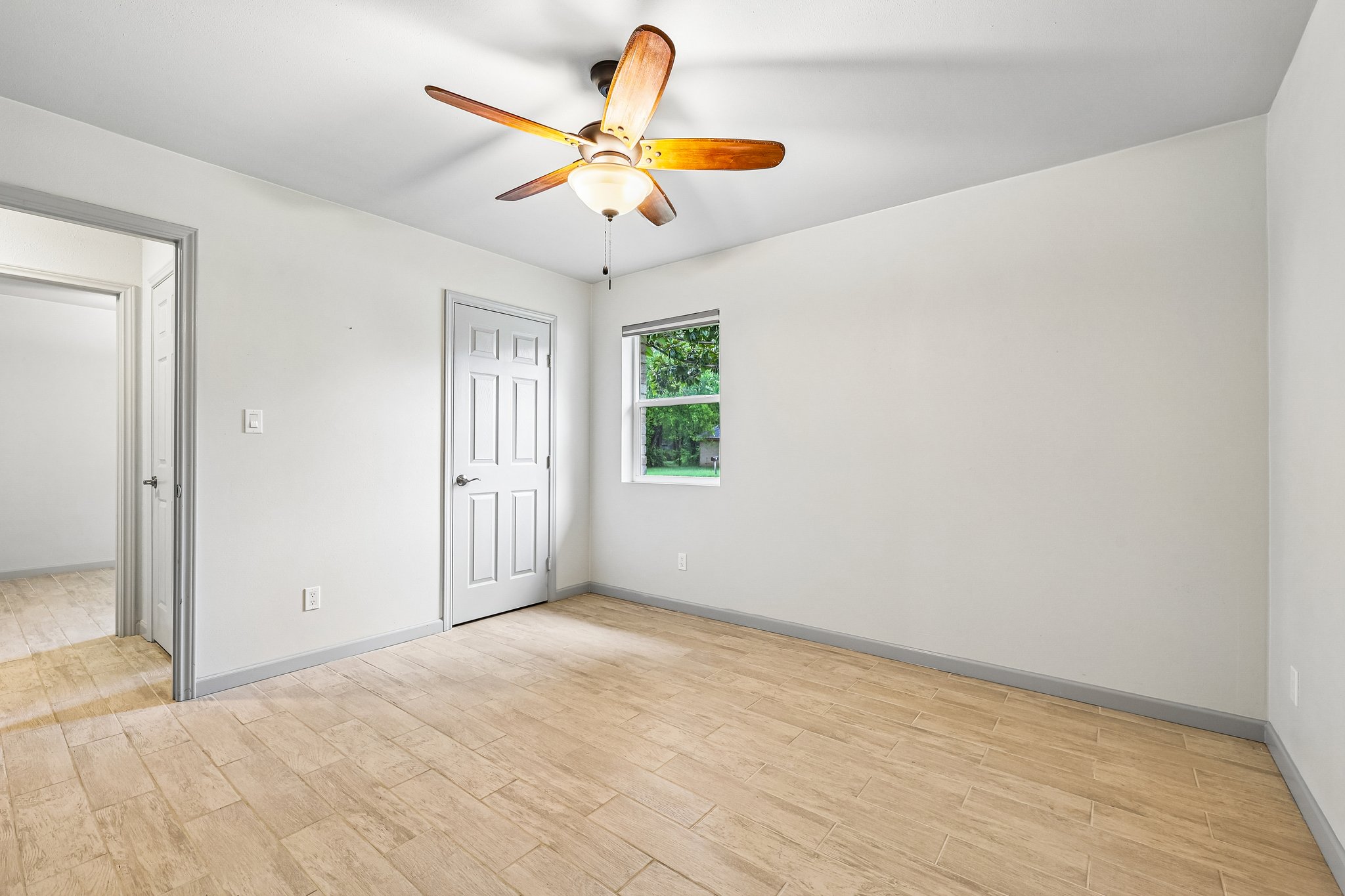 Magnolia St-S1507-022.jpg