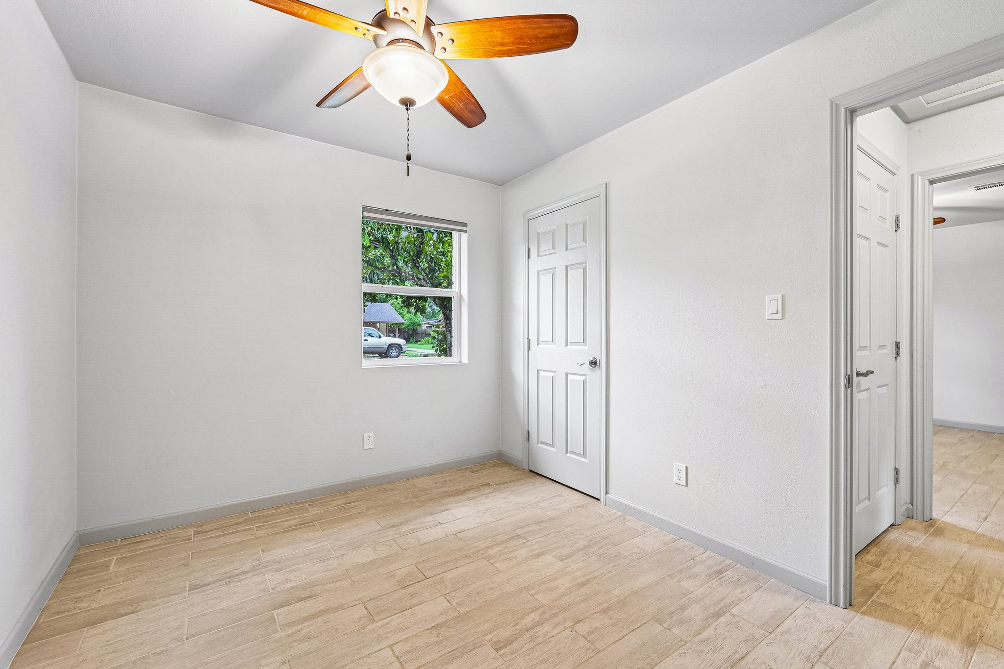 Magnolia St-S1507-024.jpg